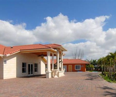 ميامي Estancia Hotel المظهر الخارجي الصورة